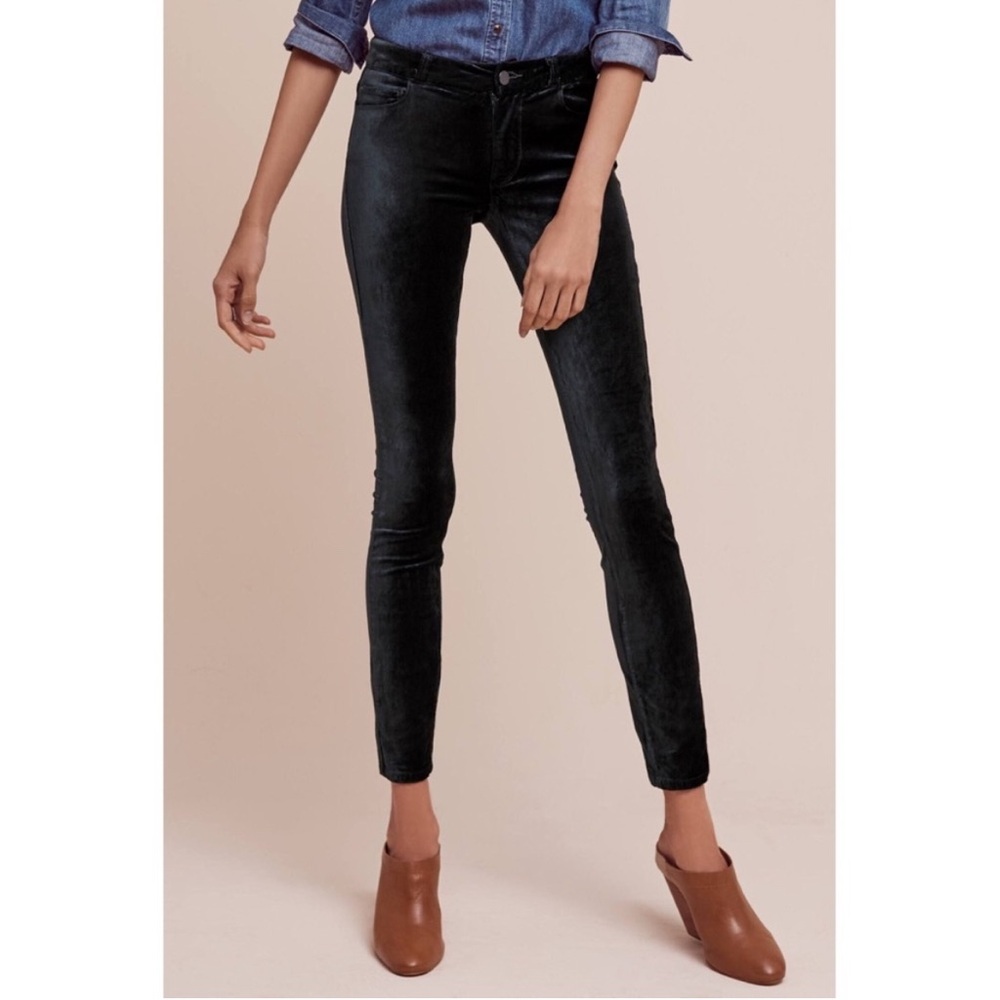 PAIGE Verdugo Ankle Velvet Pants‎ in Black.